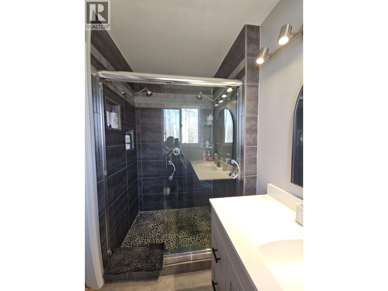 5684 Wabi Estates, Chetwynd, British Columbia  V0C 1J0 - Photo 30 - 10384140