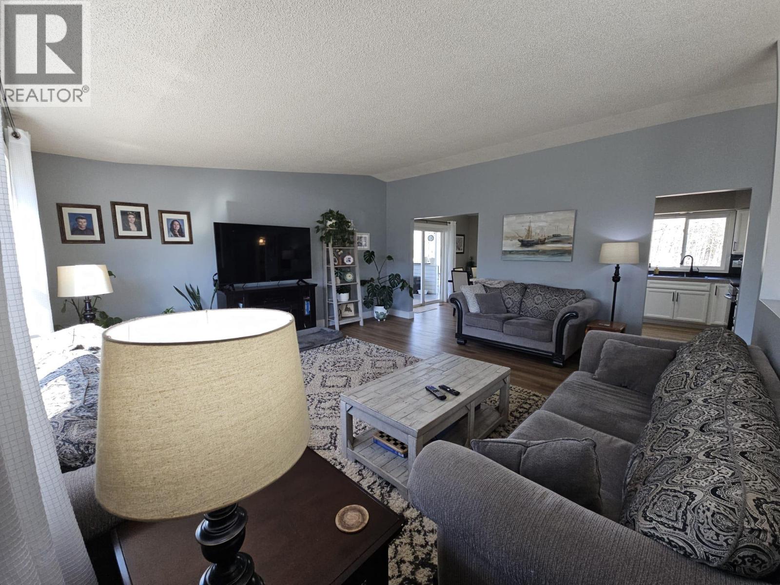 5684 Wabi Estates, Chetwynd, British Columbia  V0C 1J0 - Photo 6 - 10384140