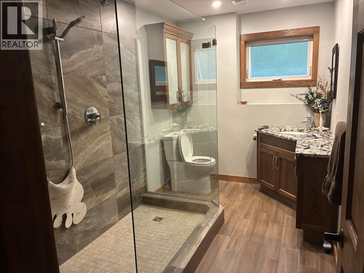 7429 Sunnybrae Canoe Point Road Unit# 22, Tappen, British Columbia  V0E 2X1 - Photo 8 - 10384378