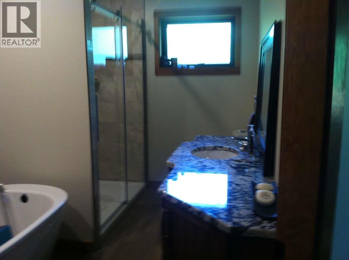 7429 Sunnybrae Canoe Point Road Unit# 22, Tappen, British Columbia  V0E 2X1 - Photo 9 - 10384378