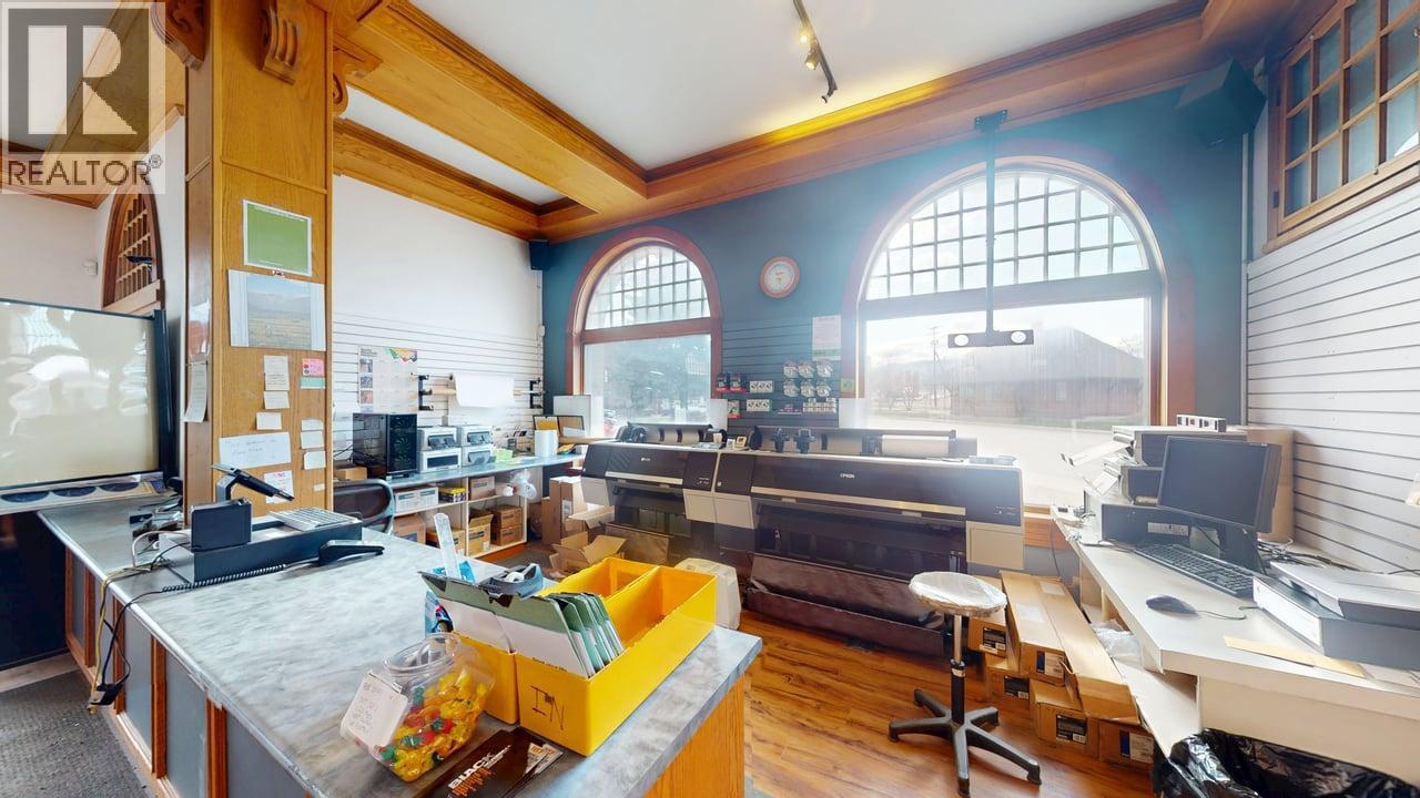 800 Baker Street, Cranbrook, British Columbia  V1C 1A2 - Photo 5 - 10384278