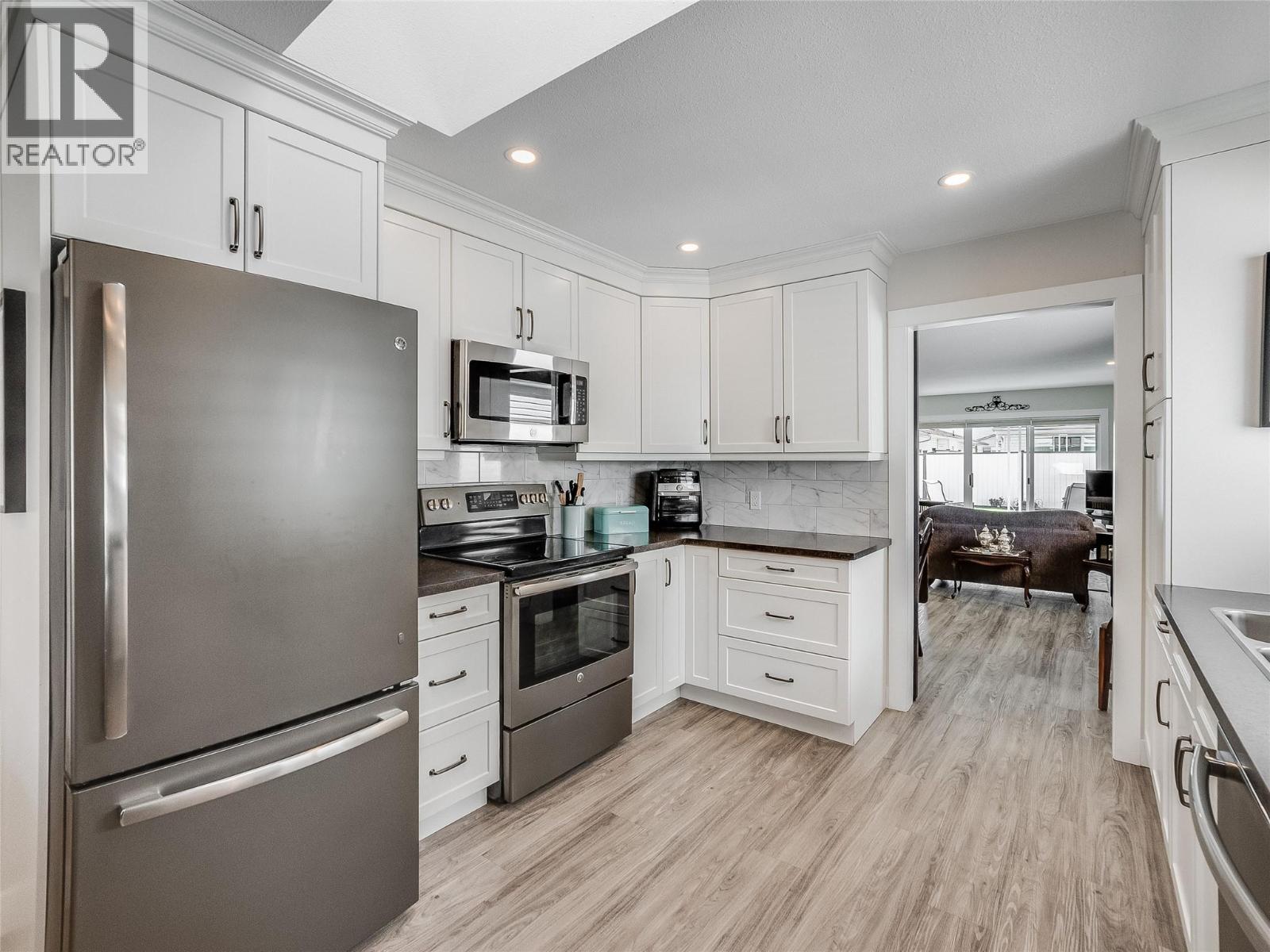 2210 Columbia Avenue Unit# 30, Castlegar, British Columbia  V1N 2X1 - Photo 13 - 10384093