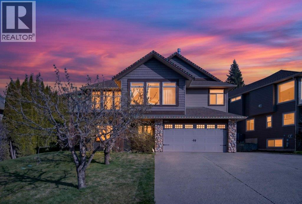 840 12 Street Se, Salmon Arm, British Columbia  V1E 0A3 - Photo 1 - 10383606