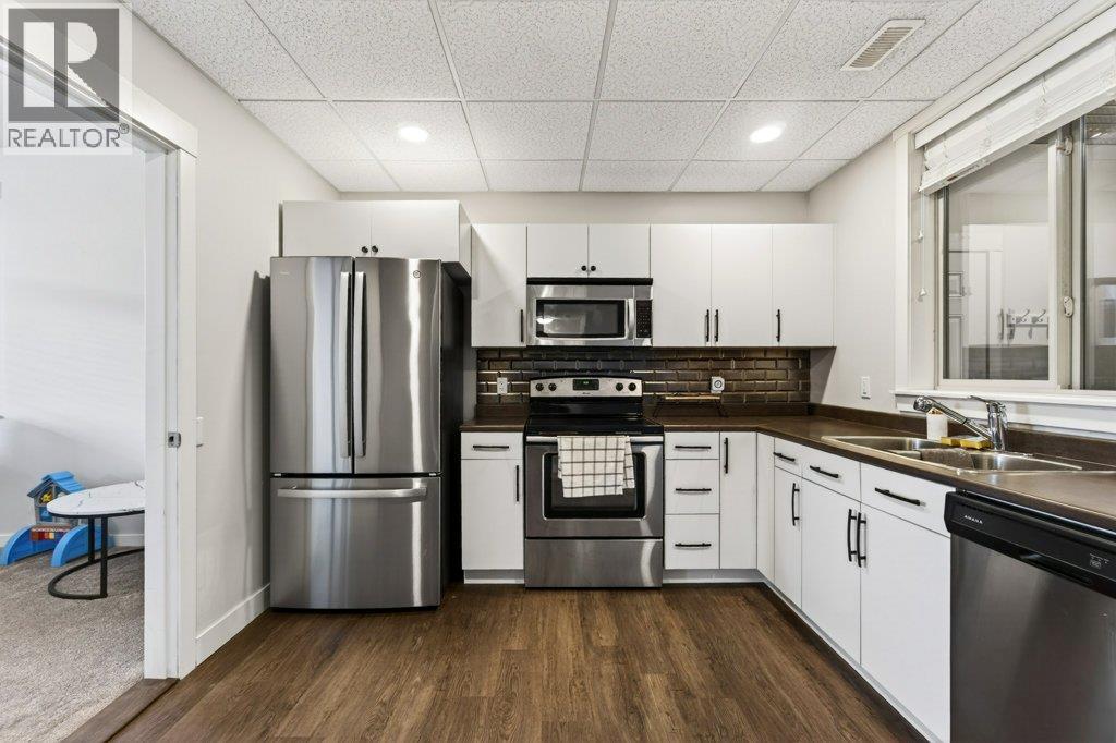 840 12 Street Se, Salmon Arm, British Columbia  V1E 0A3 - Photo 12 - 10383606