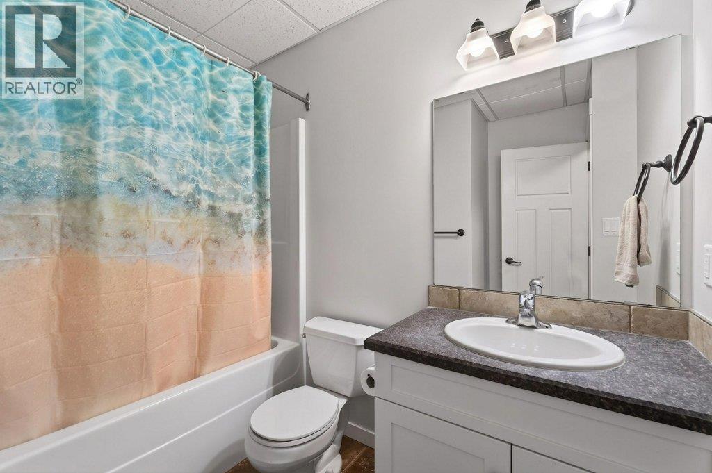 840 12 Street Se, Salmon Arm, British Columbia  V1E 0A3 - Photo 15 - 10383606