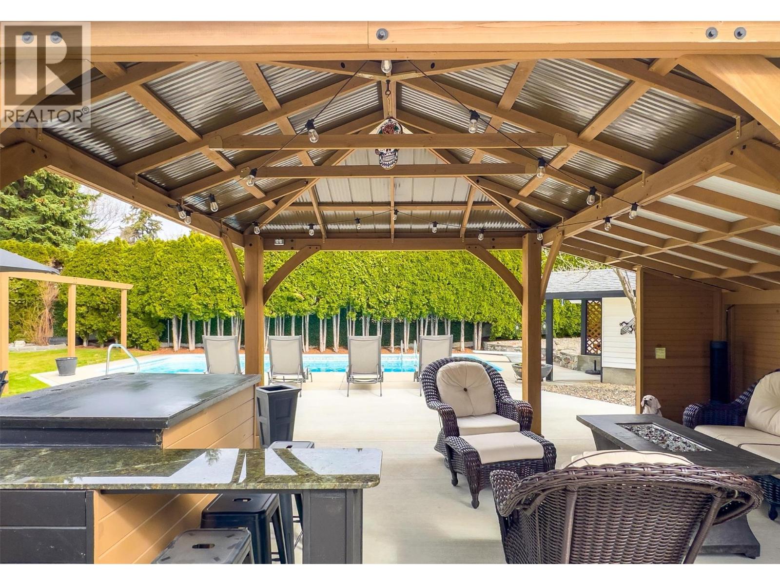 664 Berk Court, Kelowna, British Columbia  V1W 1T9 - Photo 24 - 10384042