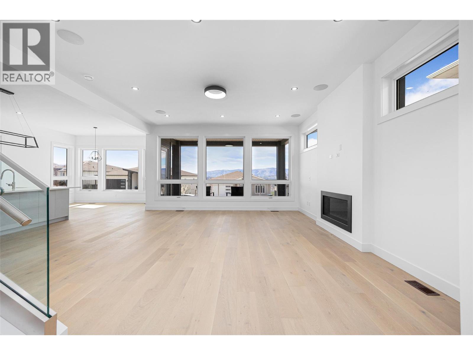 2163 Kentucky Crescent, Kelowna, British Columbia  V1P 0A2 - Photo 11 - 10383832