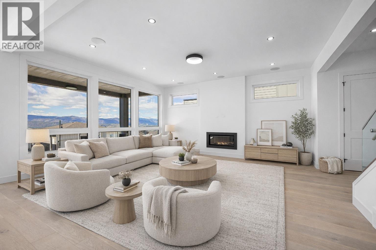 2163 Kentucky Crescent, Kelowna, British Columbia  V1P 0A2 - Photo 4 - 10383832