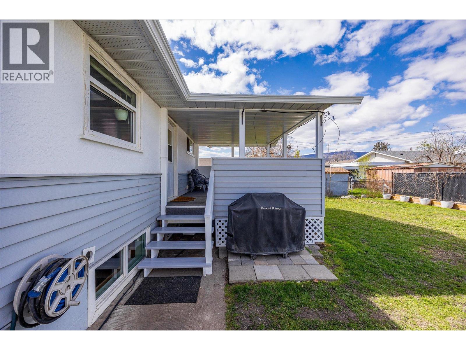 1614 Bernard Avenue, Kelowna, British Columbia  V1Y 6R9 - Photo 41 - 10384287