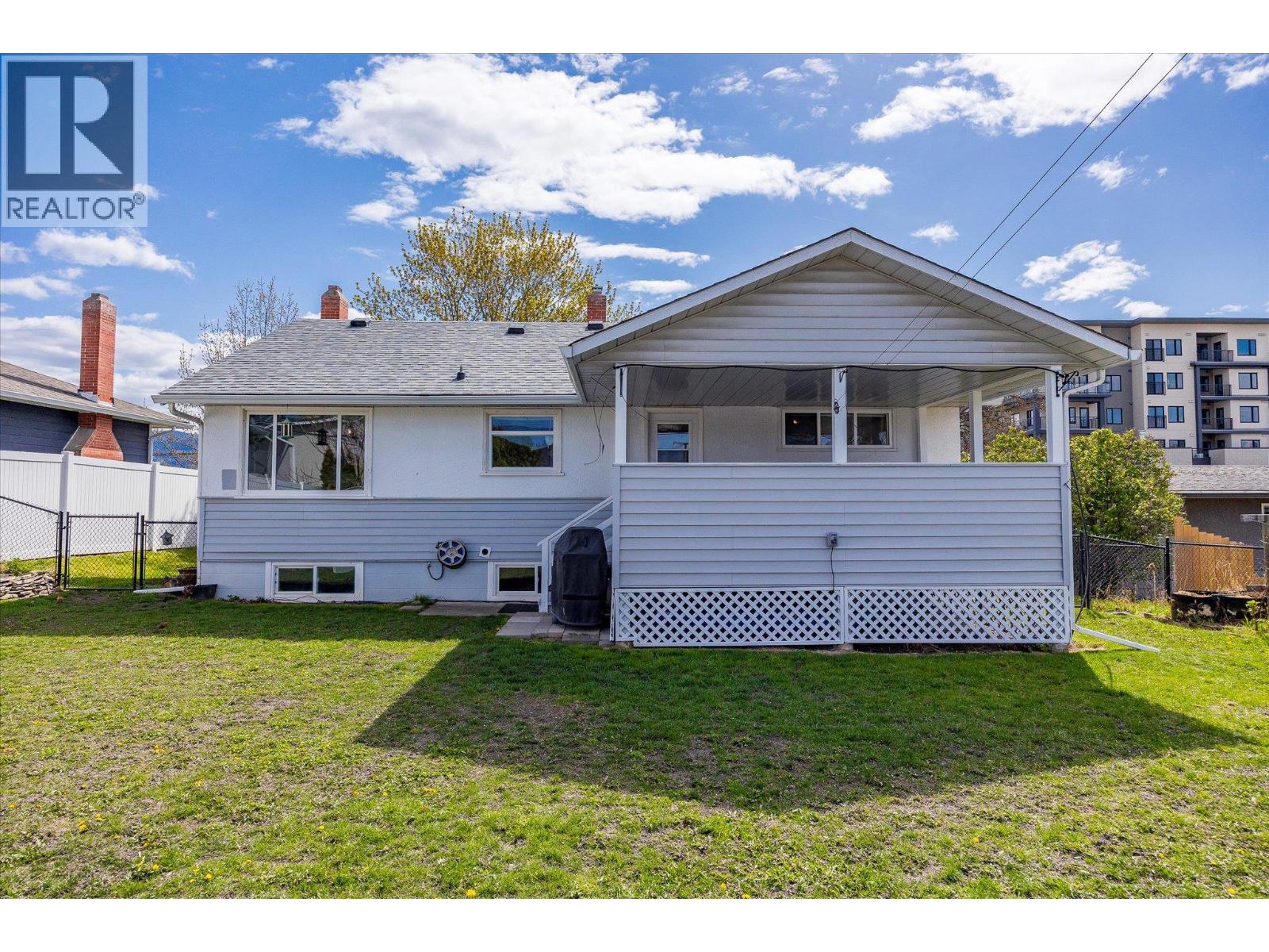 1614 Bernard Avenue, Kelowna, British Columbia  V1Y 6R9 - Photo 43 - 10384287