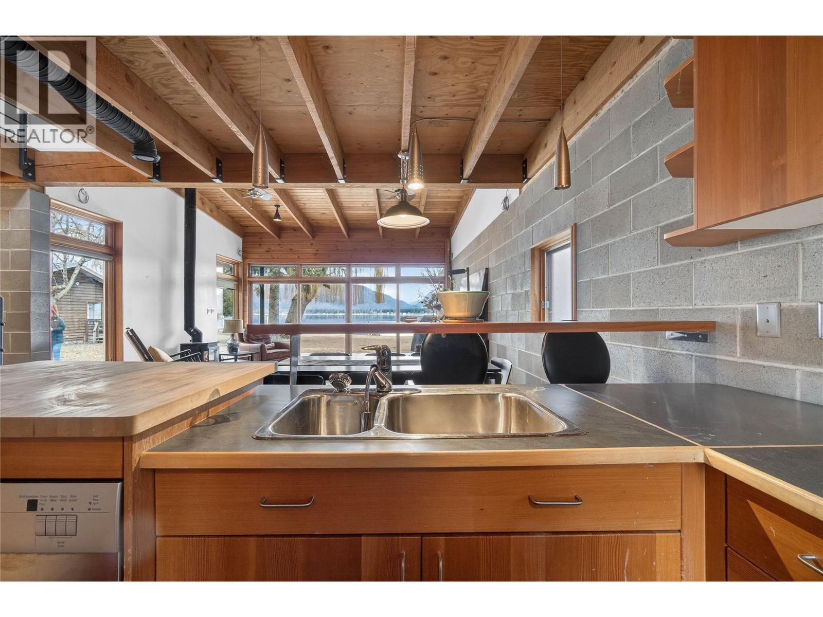 1259 Dieppe Road, Sorrento, British Columbia  V0E 2W0 - Photo 11 - 10378715