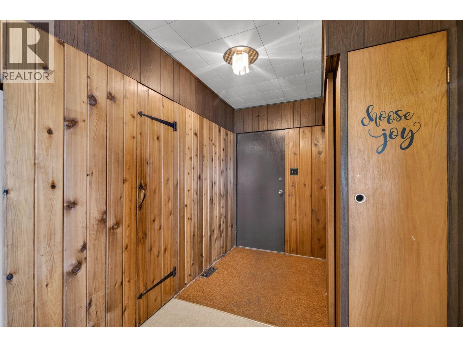 2862 Caen Road, Sorrento, British Columbia  V0E 2W0 - Photo 18 - 10378711