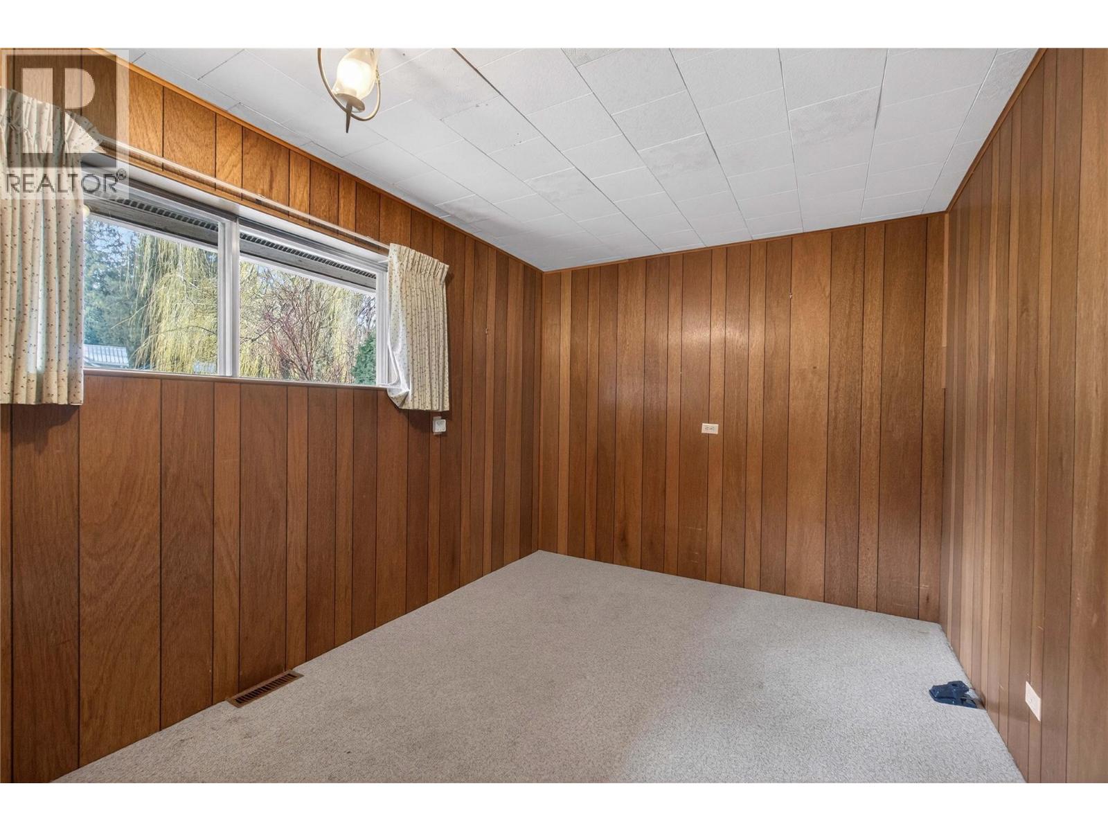 2862 Caen Road, Sorrento, British Columbia  V0E 2W0 - Photo 20 - 10378711