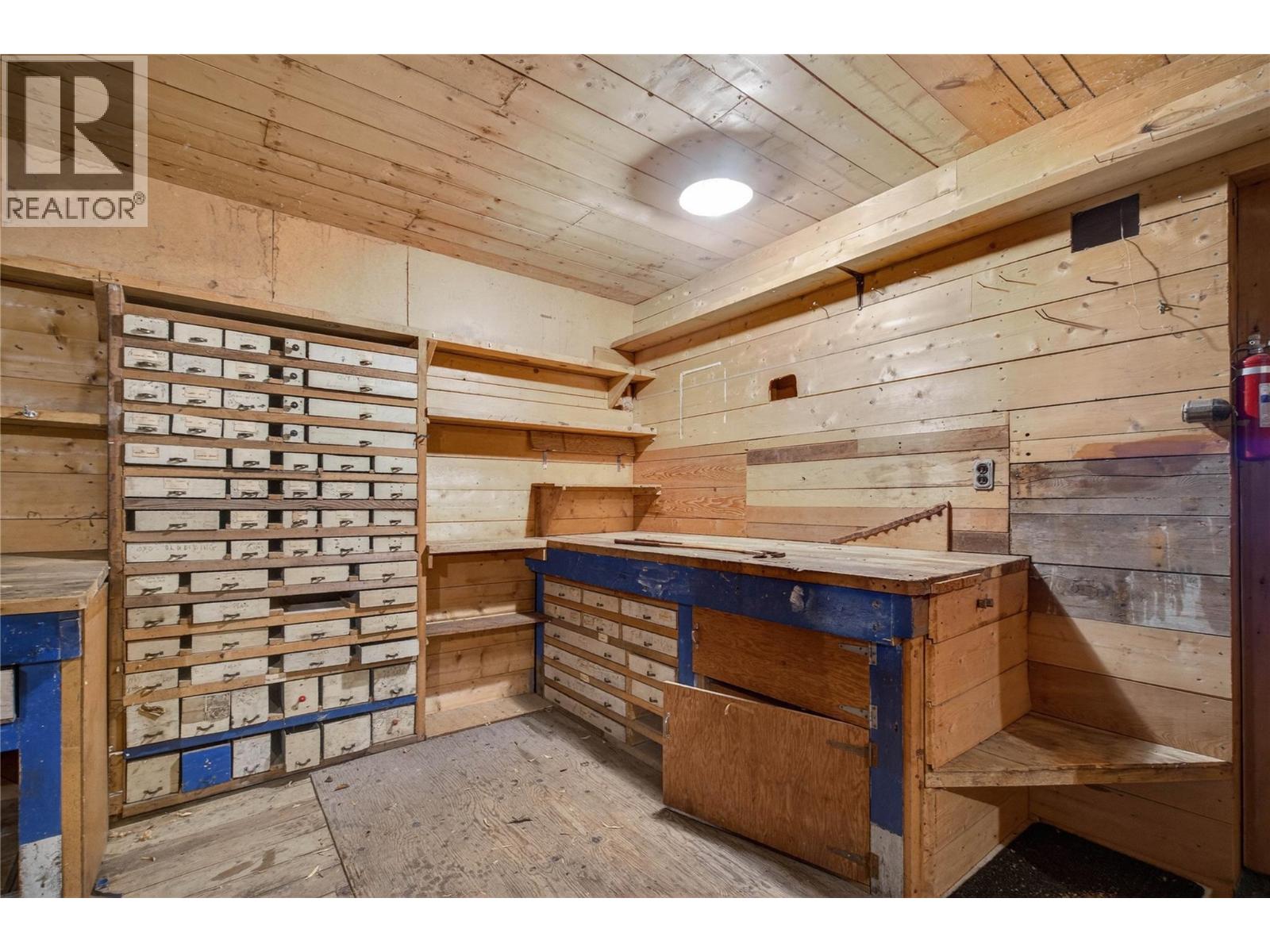 2862 Caen Road, Sorrento, British Columbia  V0E 2W0 - Photo 23 - 10378711