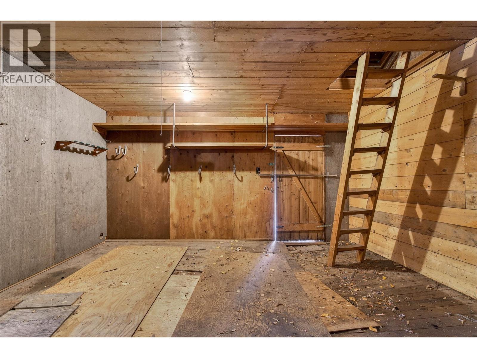 2862 Caen Road, Sorrento, British Columbia  V0E 2W0 - Photo 25 - 10378711