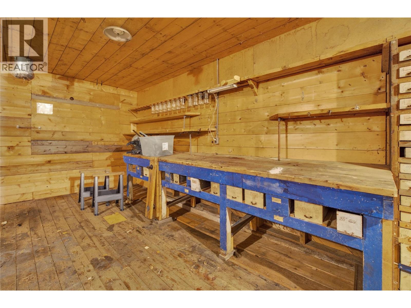 2862 Caen Road, Sorrento, British Columbia  V0E 2W0 - Photo 26 - 10378711