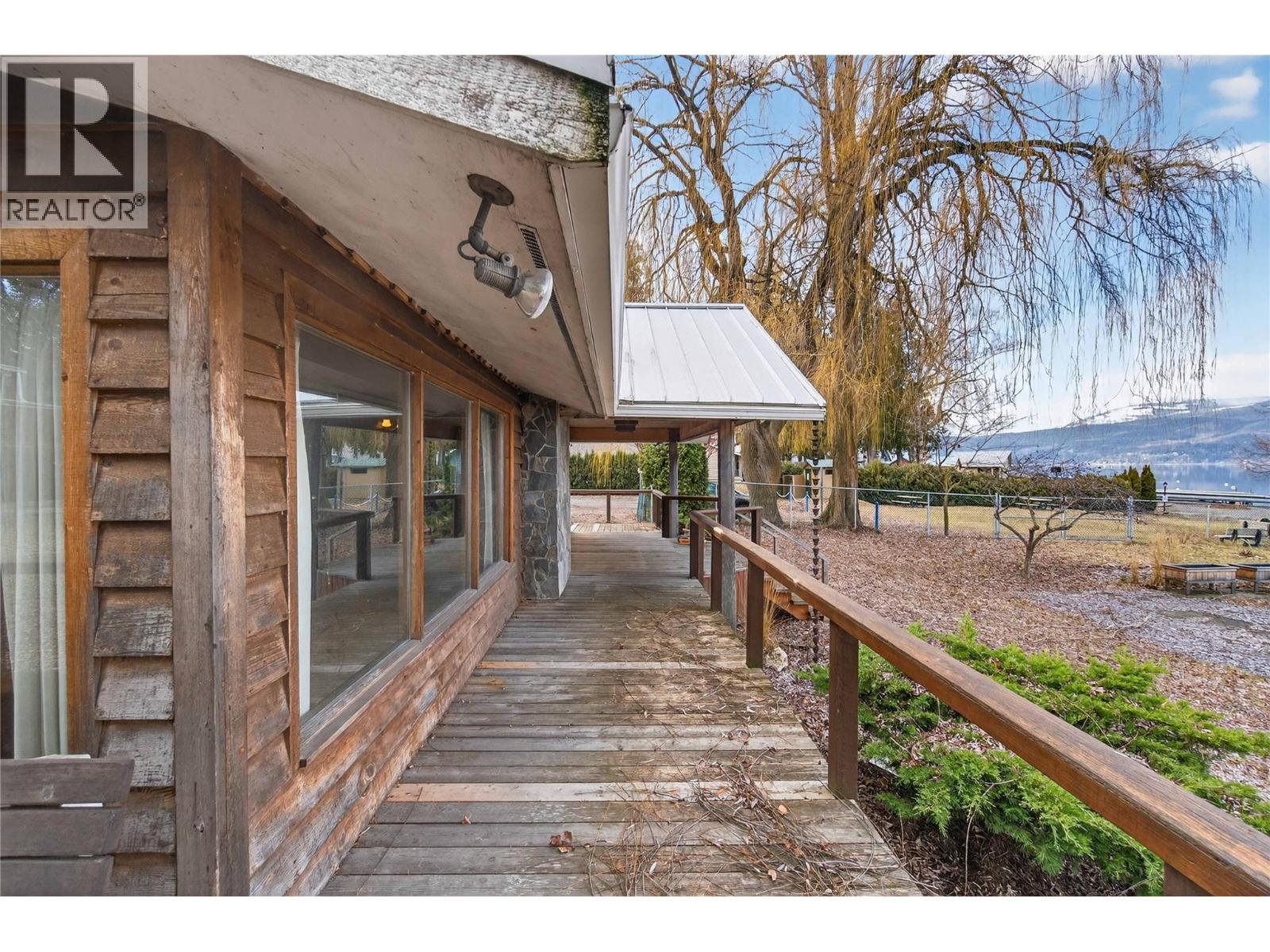 2862 Caen Road, Sorrento, British Columbia  V0E 2W0 - Photo 31 - 10378711