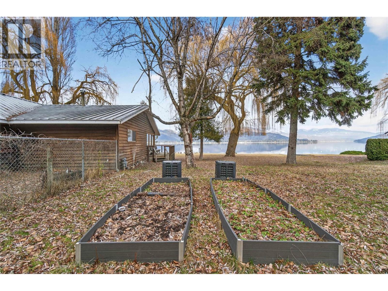 2862 Caen Road, Sorrento, British Columbia  V0E 2W0 - Photo 39 - 10378711