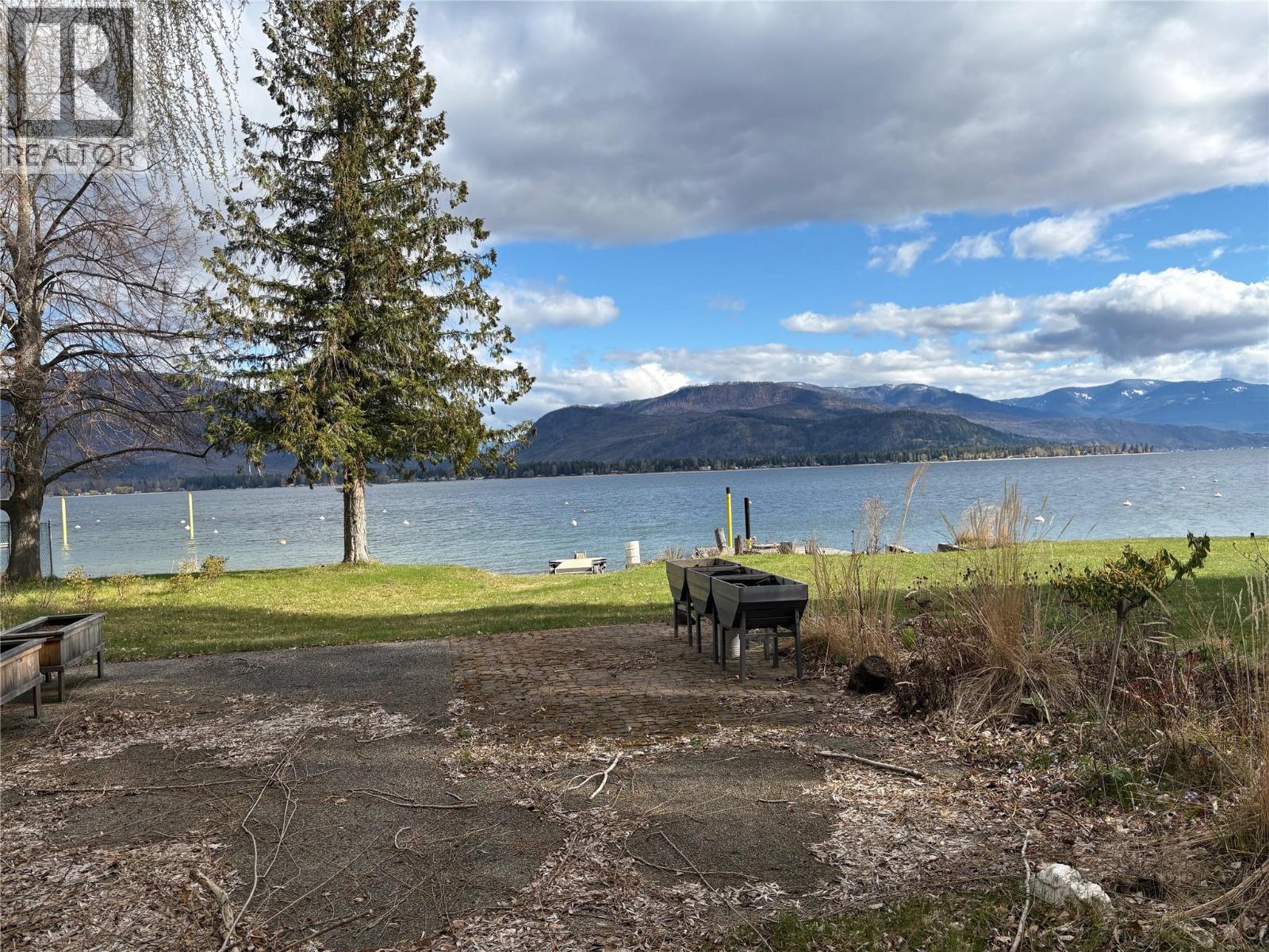 2862 Caen Road, Sorrento, British Columbia  V0E 2W0 - Photo 4 - 10378711