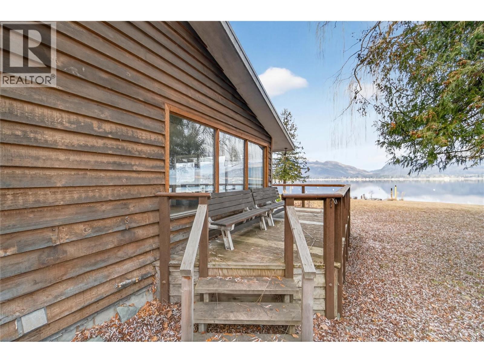 2862 Caen Road, Sorrento, British Columbia  V0E 2W0 - Photo 6 - 10378711