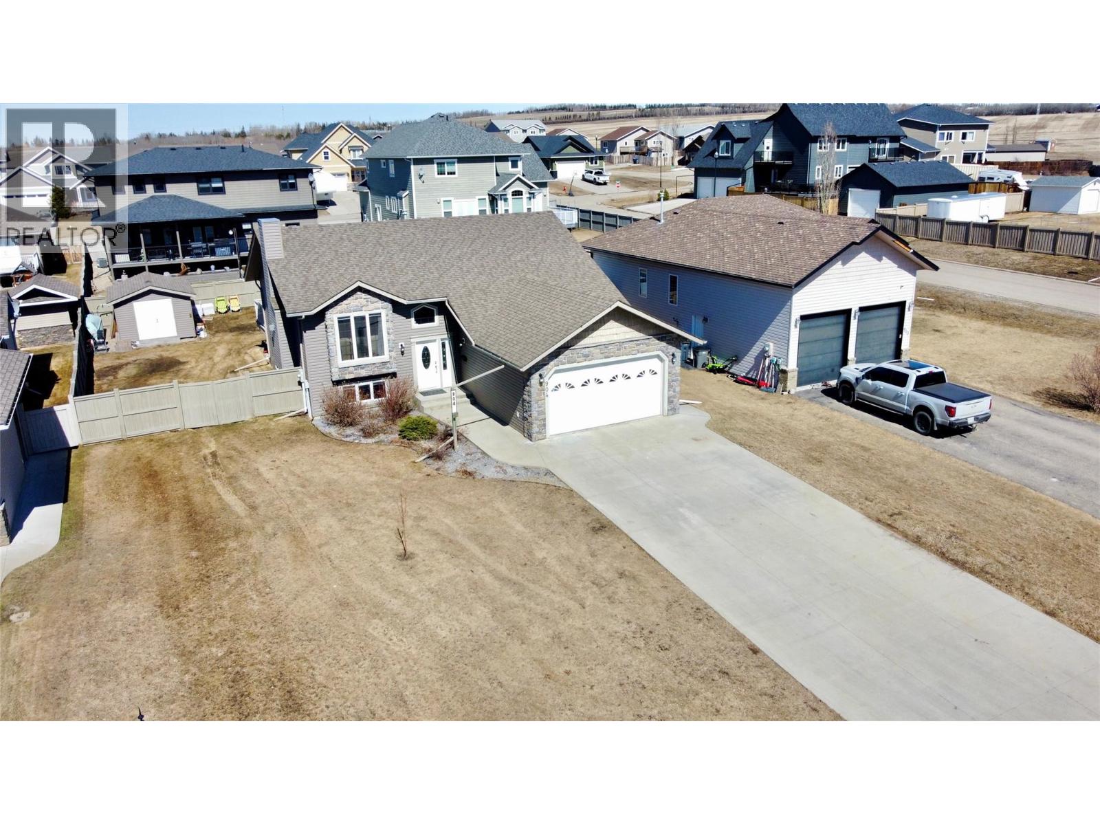 904 90 Avenue, Dawson Creek, British Columbia  V1G 5B5 - Photo 32 - 10384386