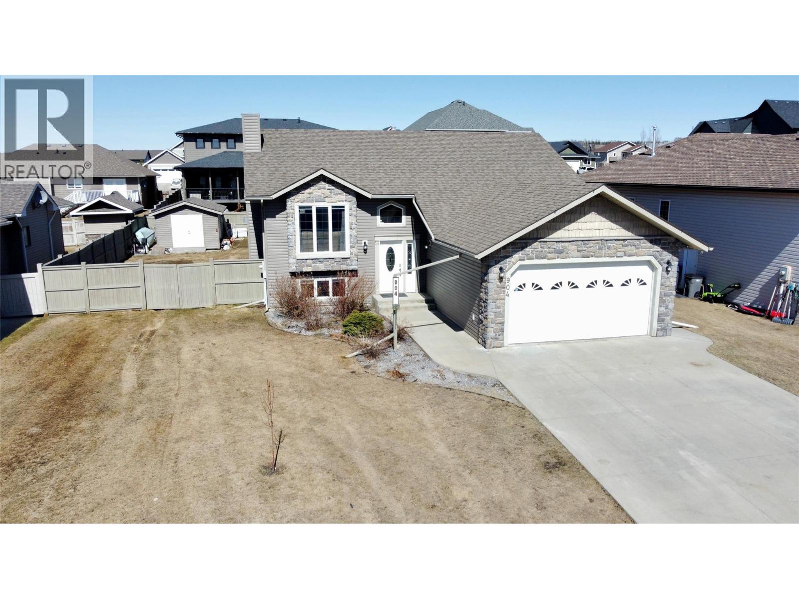 904 90 Avenue, Dawson Creek, British Columbia  V1G 5B5 - Photo 37 - 10384386