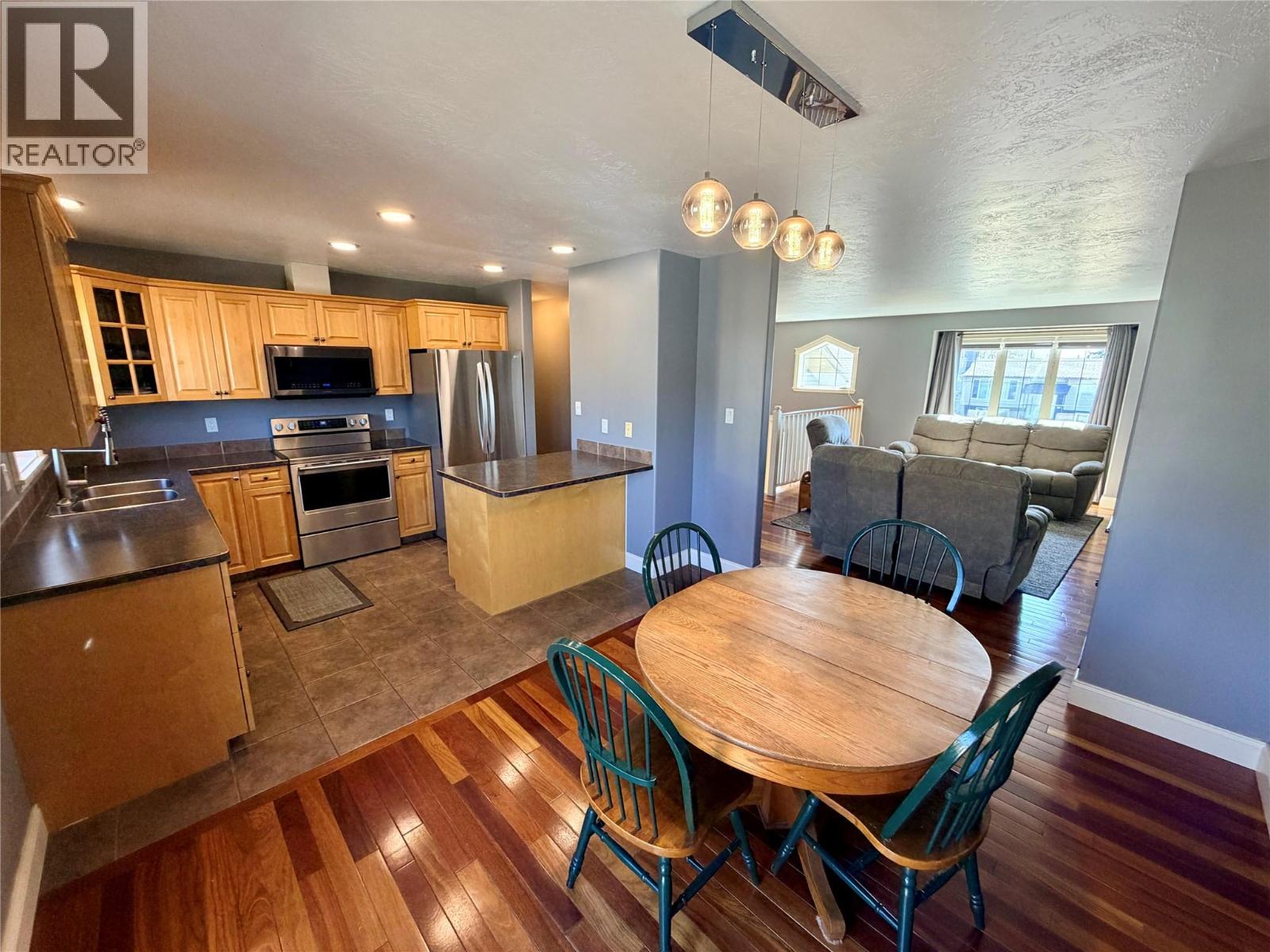 904 90 Avenue, Dawson Creek, British Columbia  V1G 5B5 - Photo 7 - 10384386