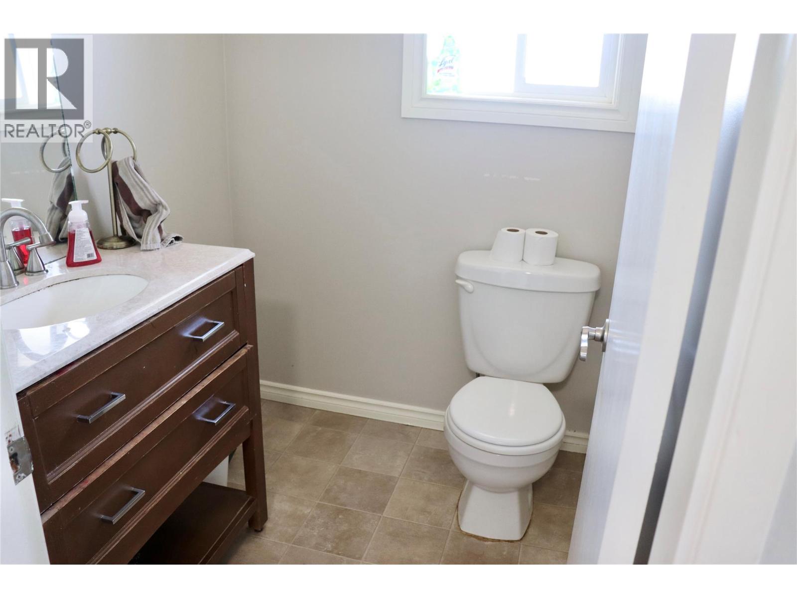 7792 Lochdale Road, Vernon, British Columbia  V1B 3R8 - Photo 24 - 10384345