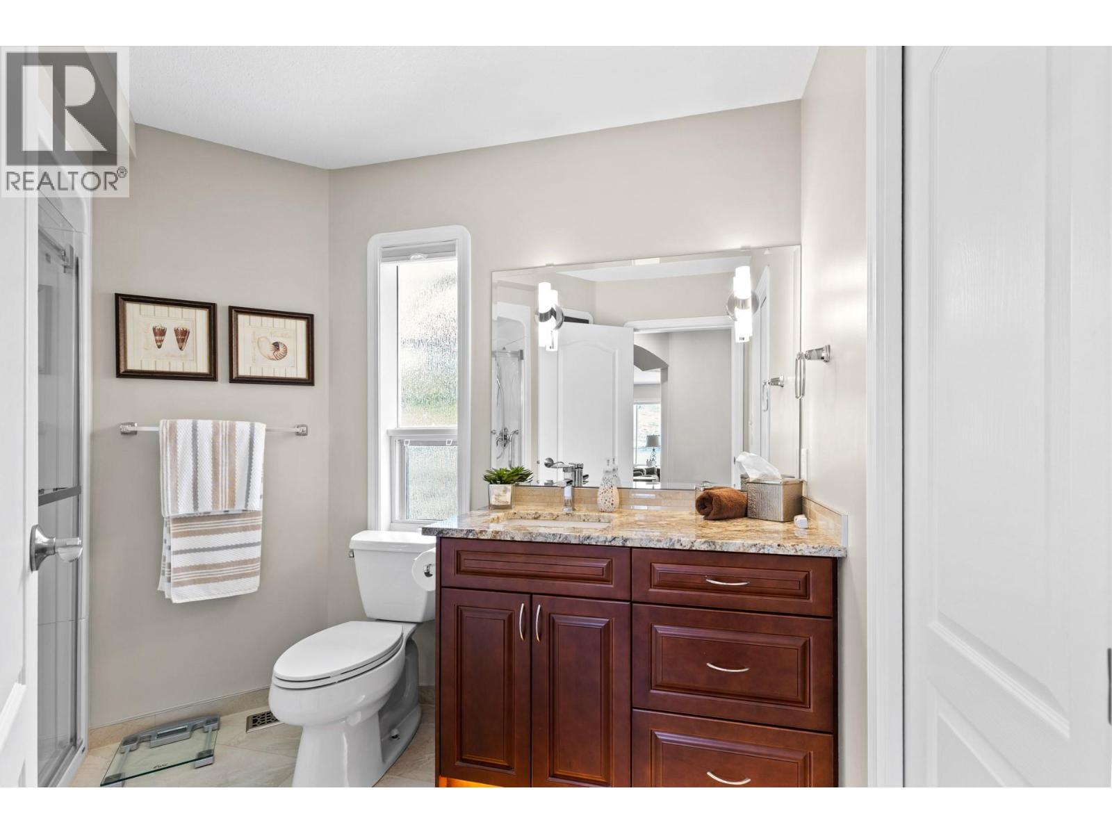 6130 Lipsett Avenue, Peachland, British Columbia  V0H 1X7 - Photo 28 - 10384136