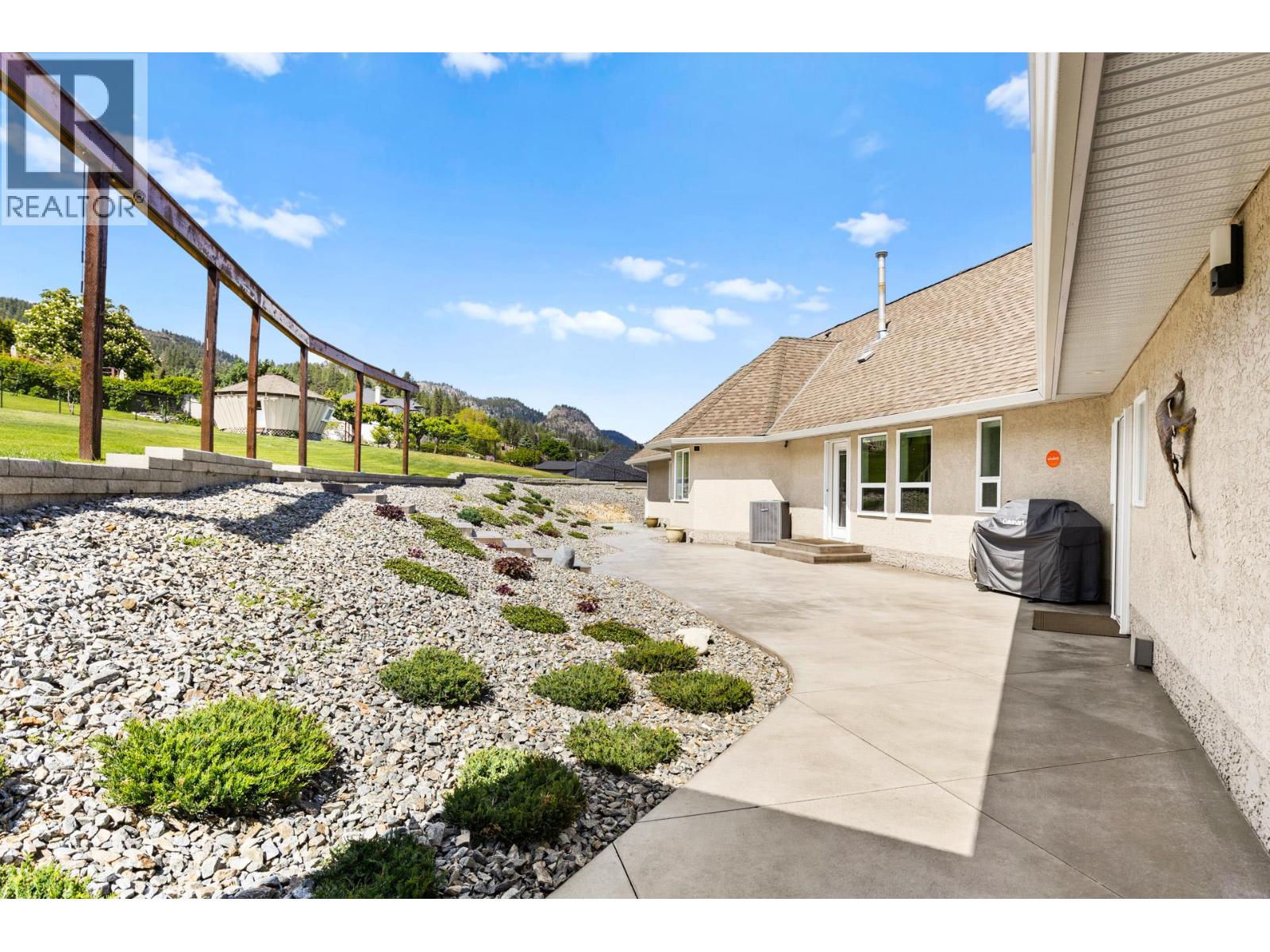 6130 Lipsett Avenue, Peachland, British Columbia  V0H 1X7 - Photo 39 - 10384136