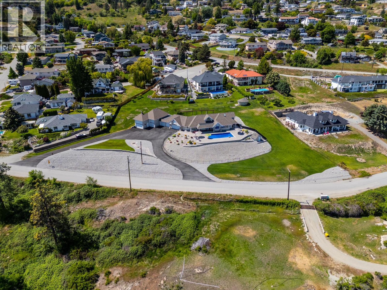 6130 Lipsett Avenue, Peachland, British Columbia  V0H 1X7 - Photo 45 - 10384136