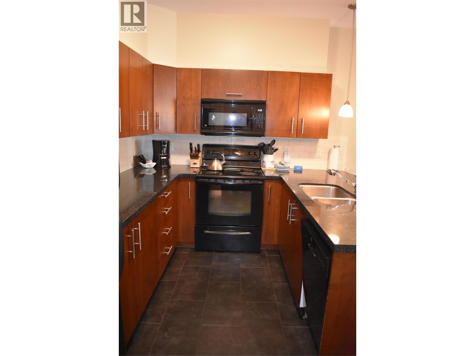 2049 Summit Drive Unit# 414d Lot# 34, Panorama, British Columbia  V0A 1T0 - Photo 8 - 10384372