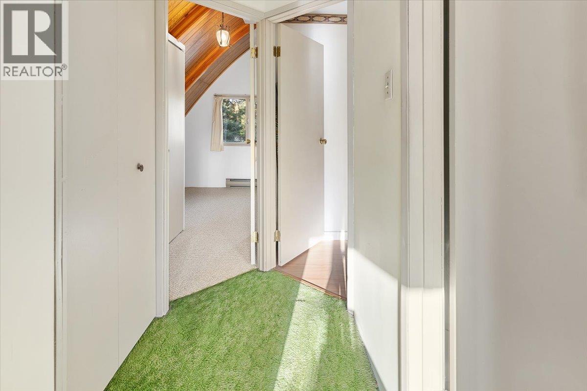 1215 Trinity Valley Road, Lumby, British Columbia  V0E 2G4 - Photo 15 - 10384157