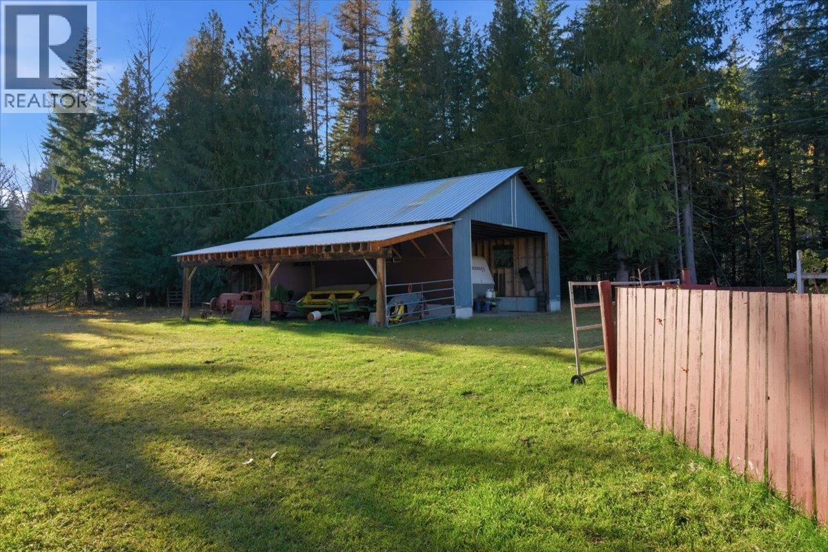 1215 Trinity Valley Road, Lumby, British Columbia  V0E 2G4 - Photo 39 - 10384157