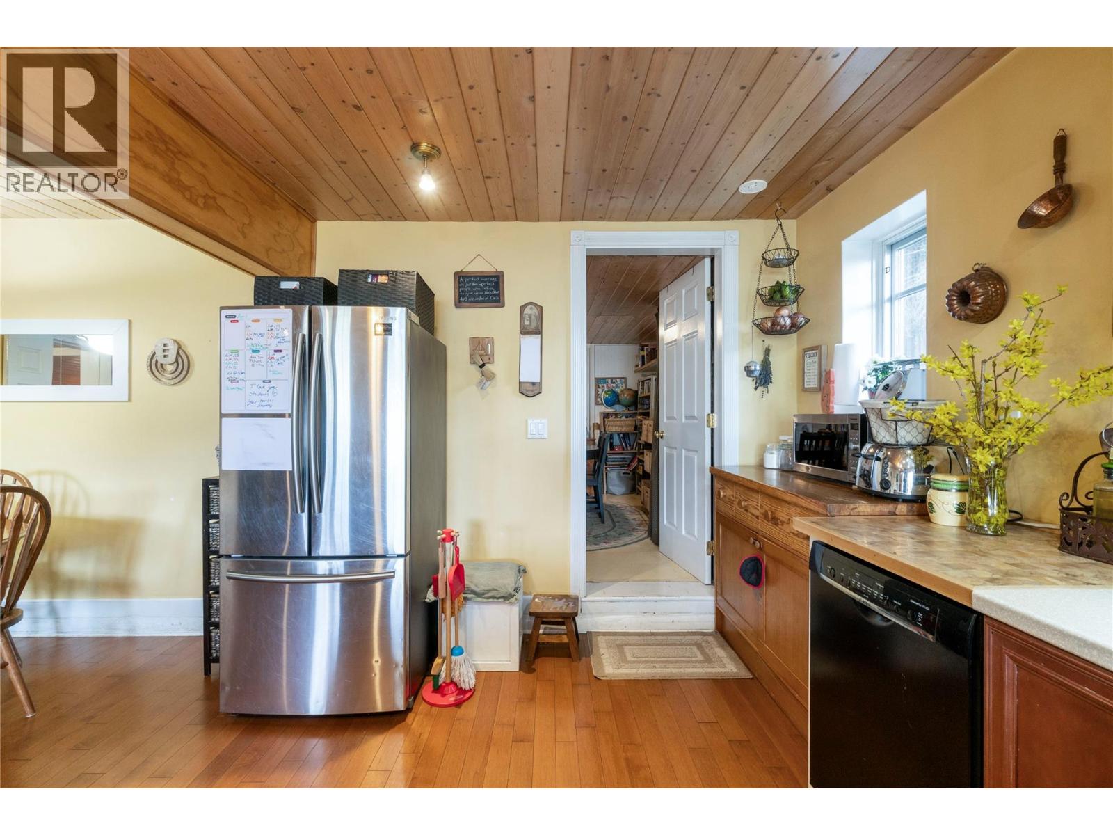 4856 Eagle Bay Road, Eagle Bay, British Columbia  V0E 1T0 - Photo 32 - 10382070