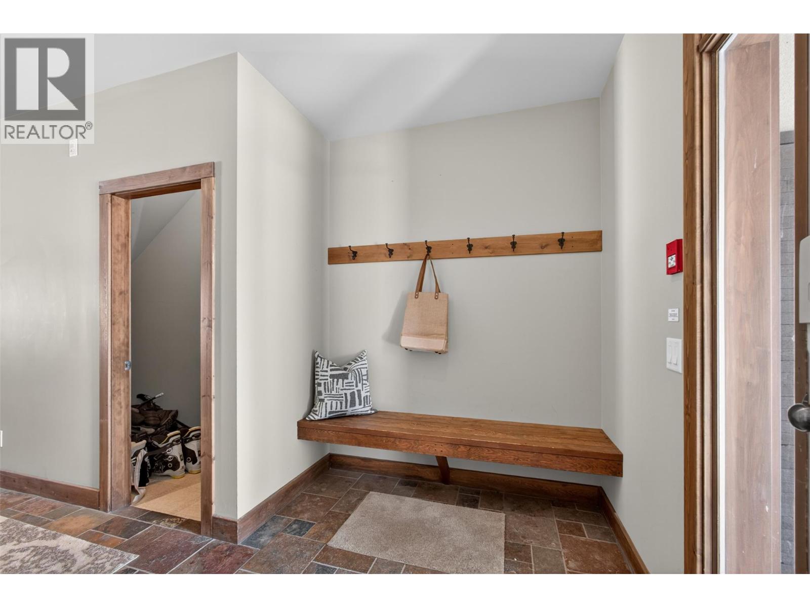 5095 Snowbird Way Unit# 14, Big White, British Columbia  V1P 1P3 - Photo 4 - 10374962