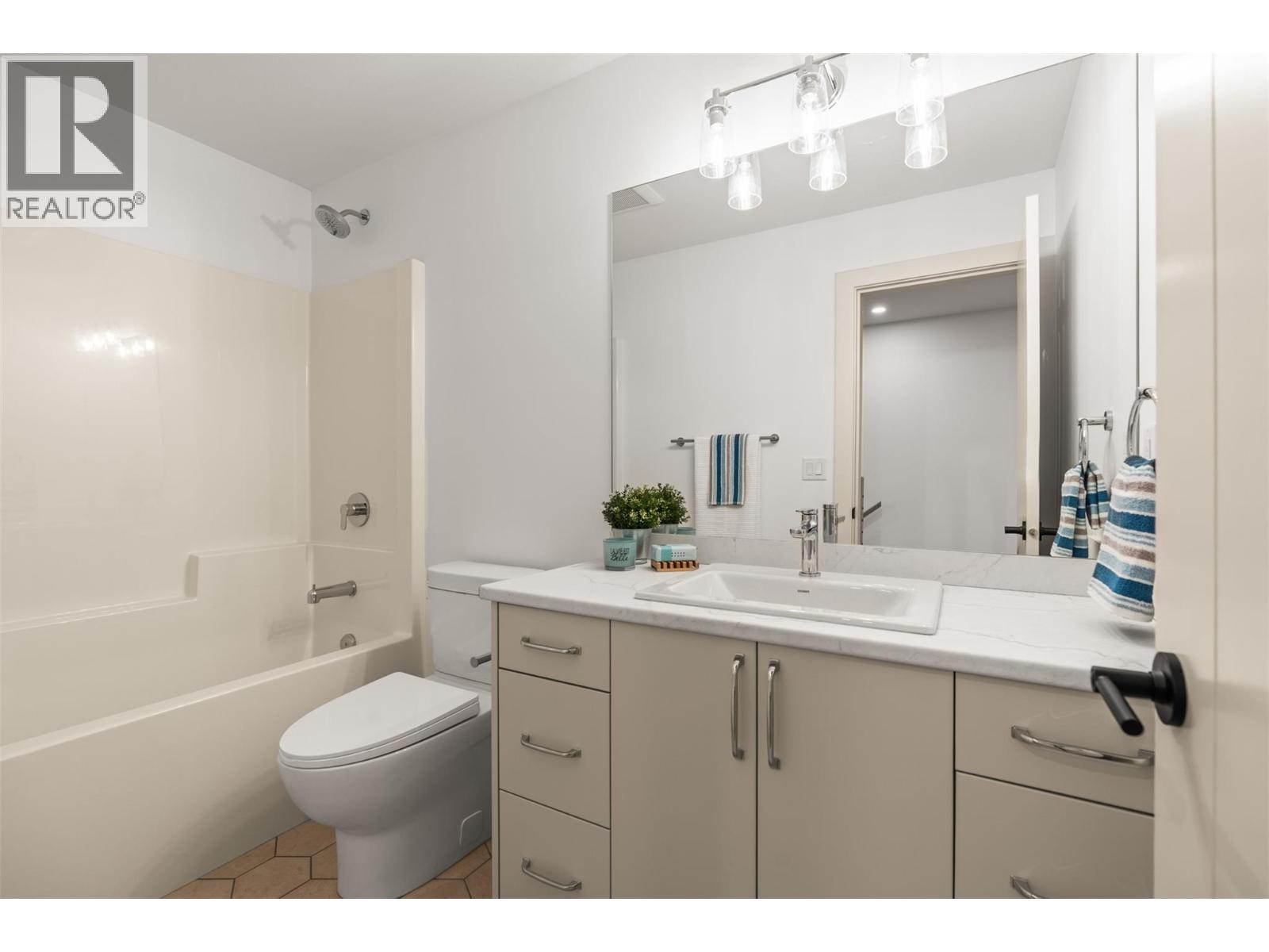 2345 Patterson Avenue Unit# 102, Armstrong, British Columbia  V0E 1B0 - Photo 28 - 10383931