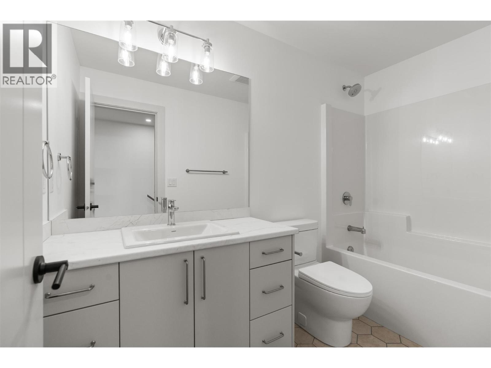 2345 Patterson Avenue Unit# 101, Armstrong, British Columbia  V0E 1B0 - Photo 37 - 10383927