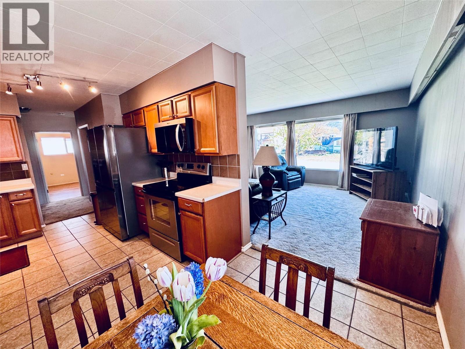 7027 18th Street, Grand Forks, British Columbia  V0H 1H2 - Photo 27 - 10384273