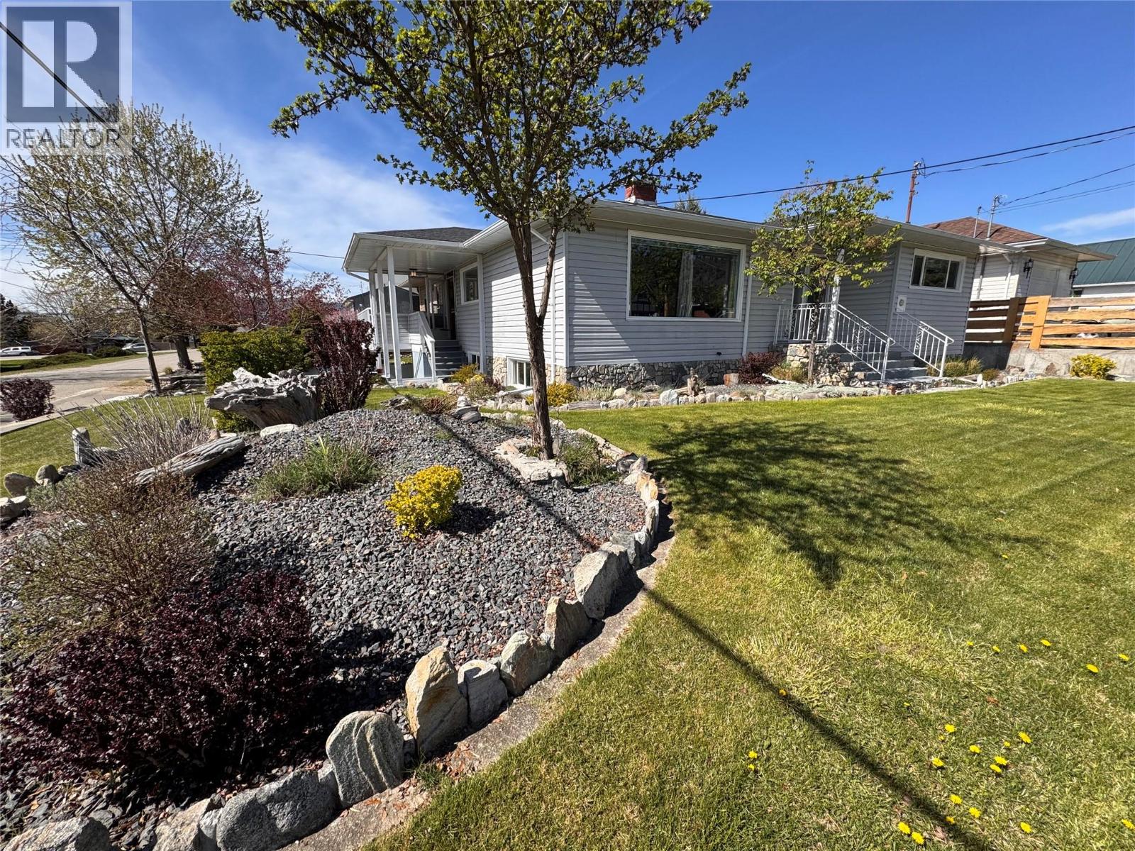 7027 18th Street, Grand Forks, British Columbia  V0H 1H2 - Photo 3 - 10384273