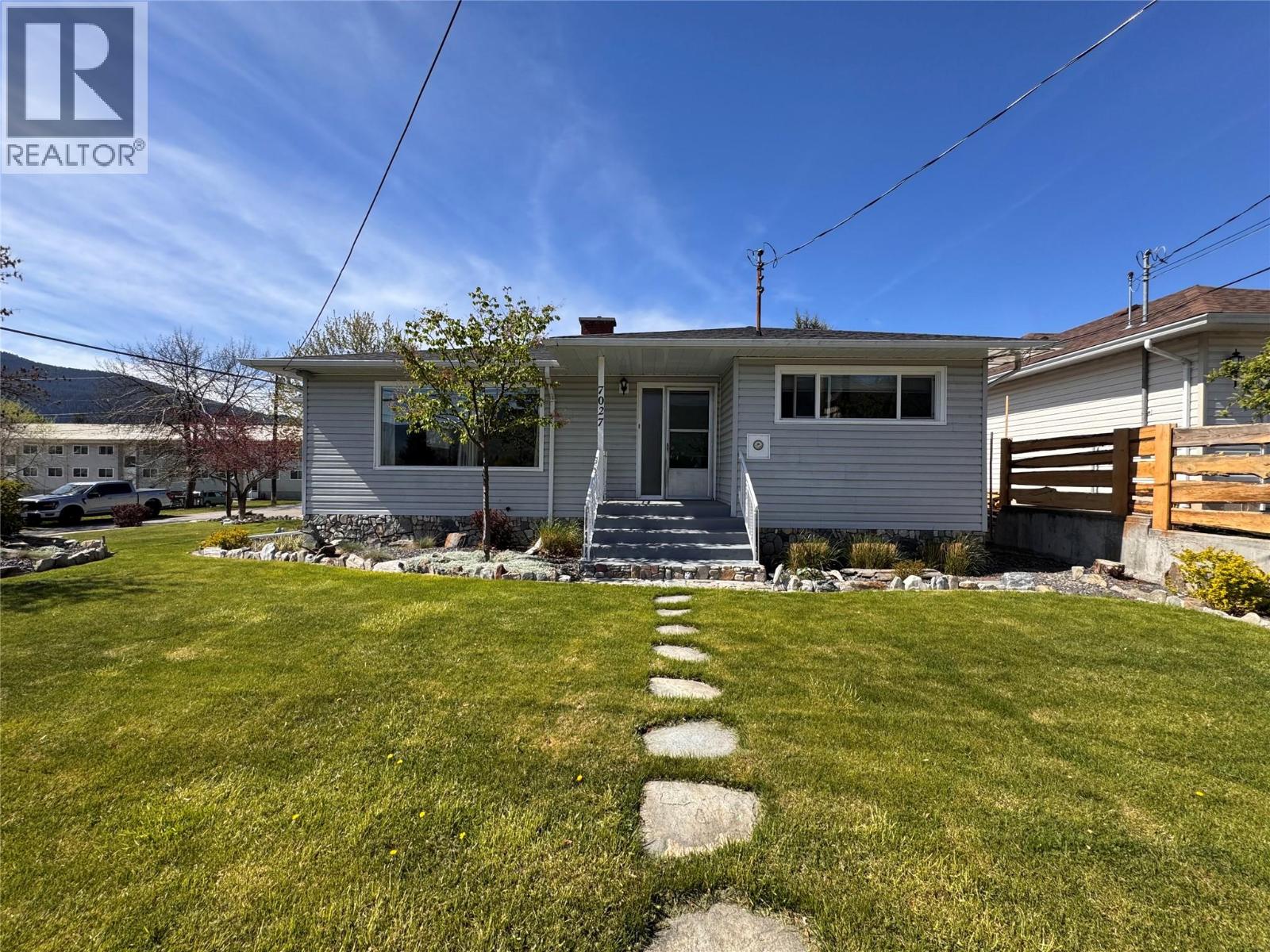 7027 18th Street, Grand Forks, British Columbia  V0H 1H2 - Photo 4 - 10384273