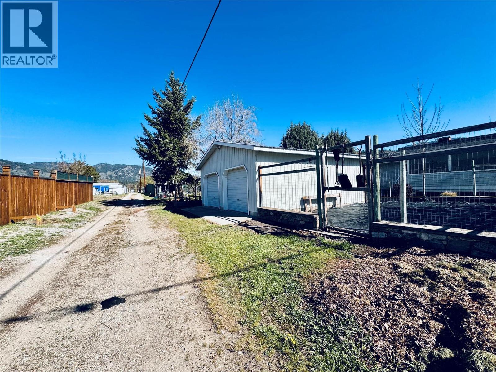 7027 18th Street, Grand Forks, British Columbia  V0H 1H2 - Photo 7 - 10384273