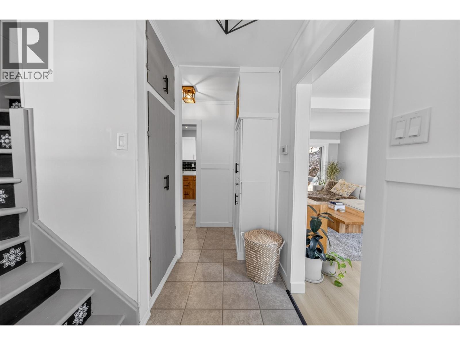 715 6th Avenue, Kimberley, British Columbia  V1A 2V9 - Photo 3 - 10384074