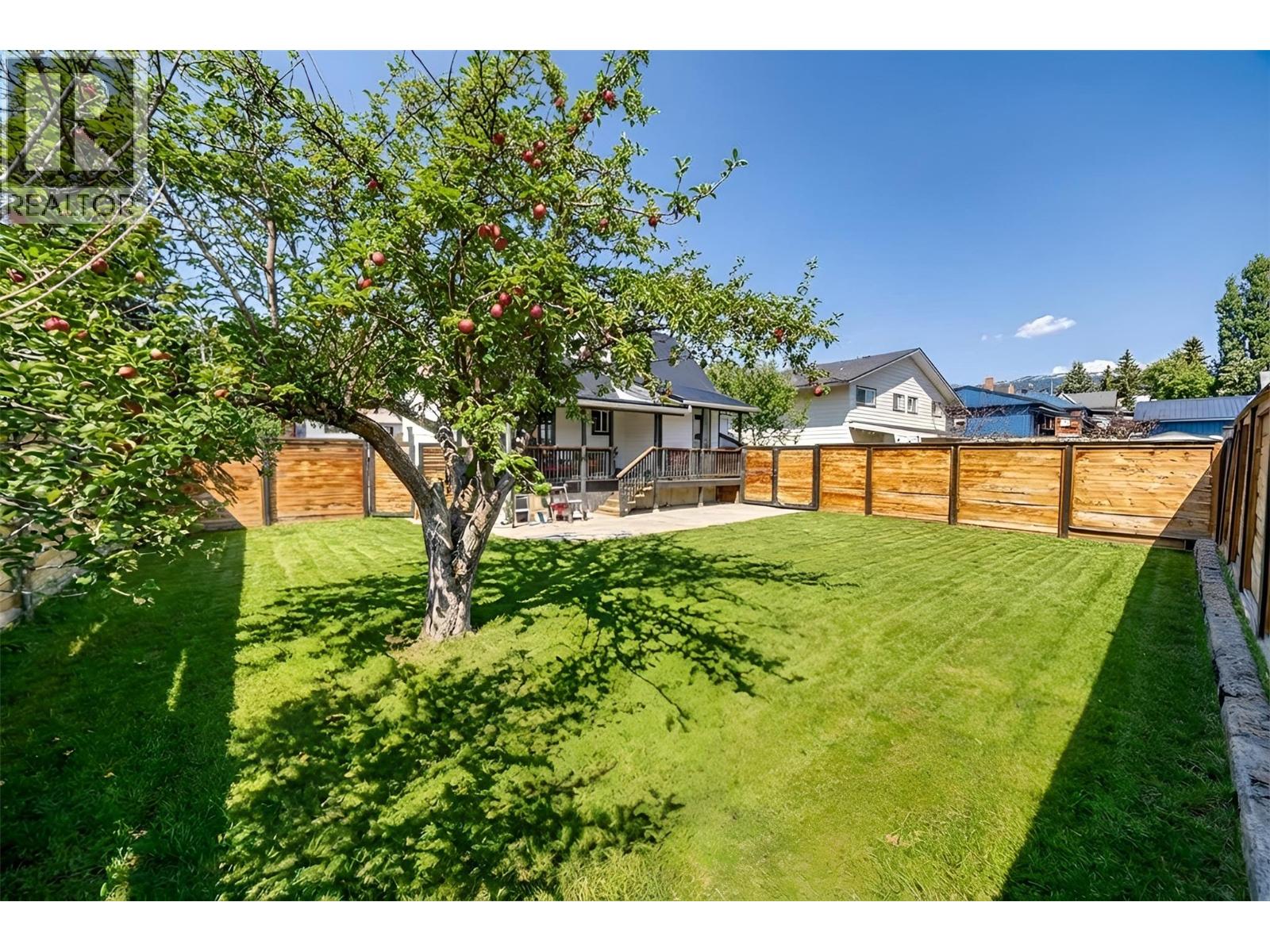 715 6th Avenue, Kimberley, British Columbia  V1A 2V9 - Photo 34 - 10384074