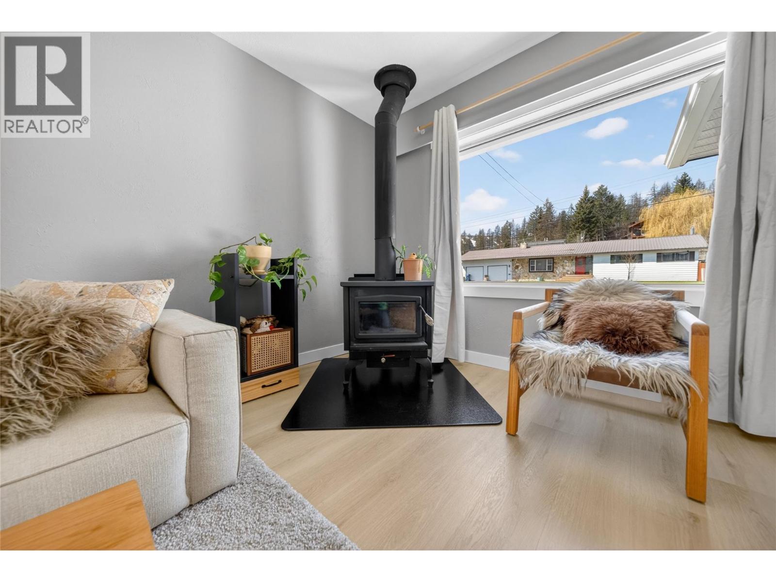 715 6th Avenue, Kimberley, British Columbia  V1A 2V9 - Photo 5 - 10384074