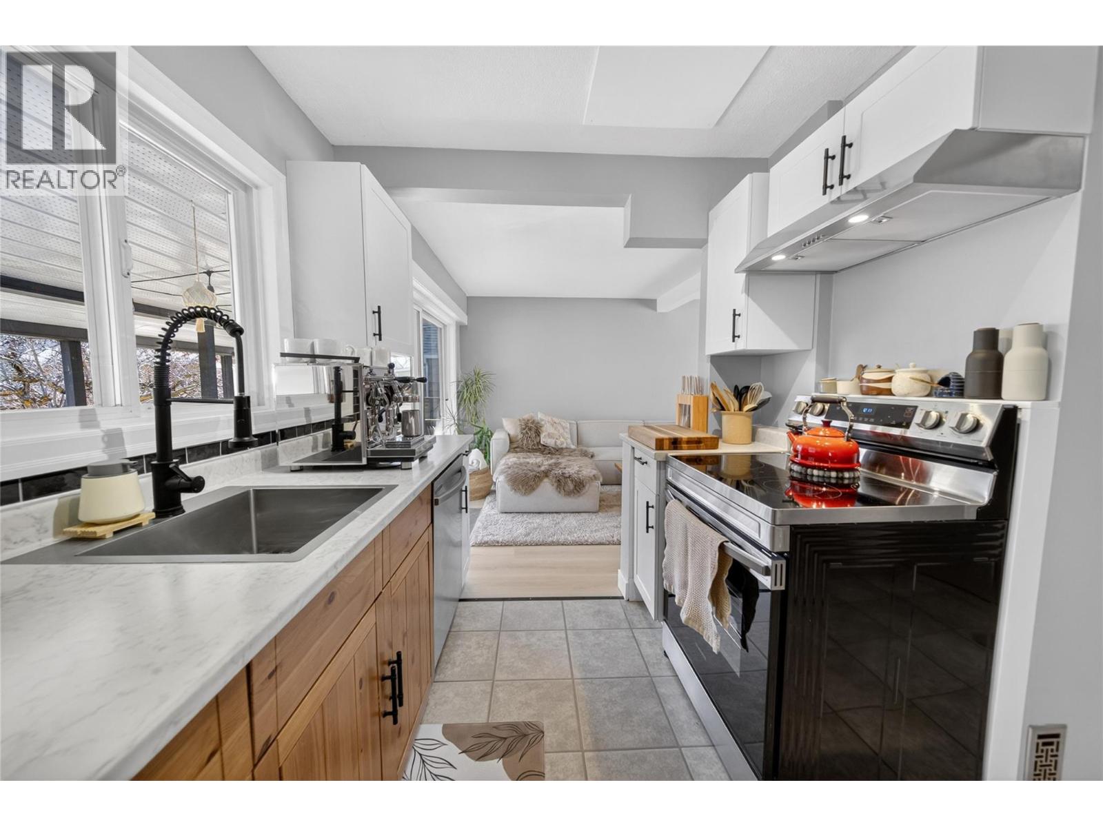 715 6th Avenue, Kimberley, British Columbia  V1A 2V9 - Photo 9 - 10384074