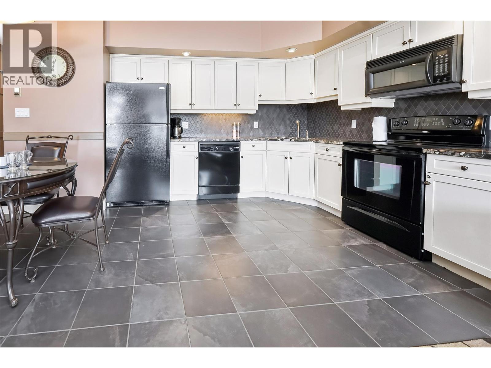 600 Bighorn Boulevard, Radium Hot Springs, British Columbia  V0A 1M0 - Photo 14 - 10383723