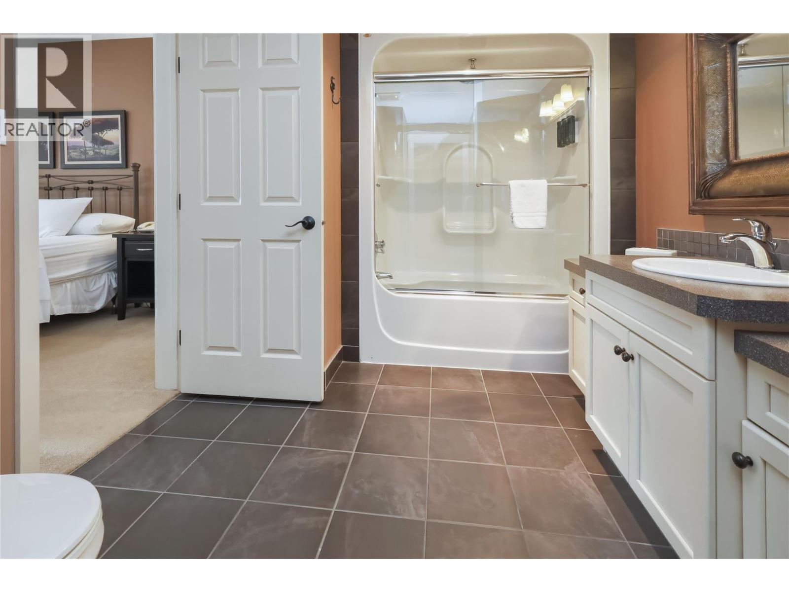 600 Bighorn Boulevard, Radium Hot Springs, British Columbia  V0A 1M0 - Photo 23 - 10383723