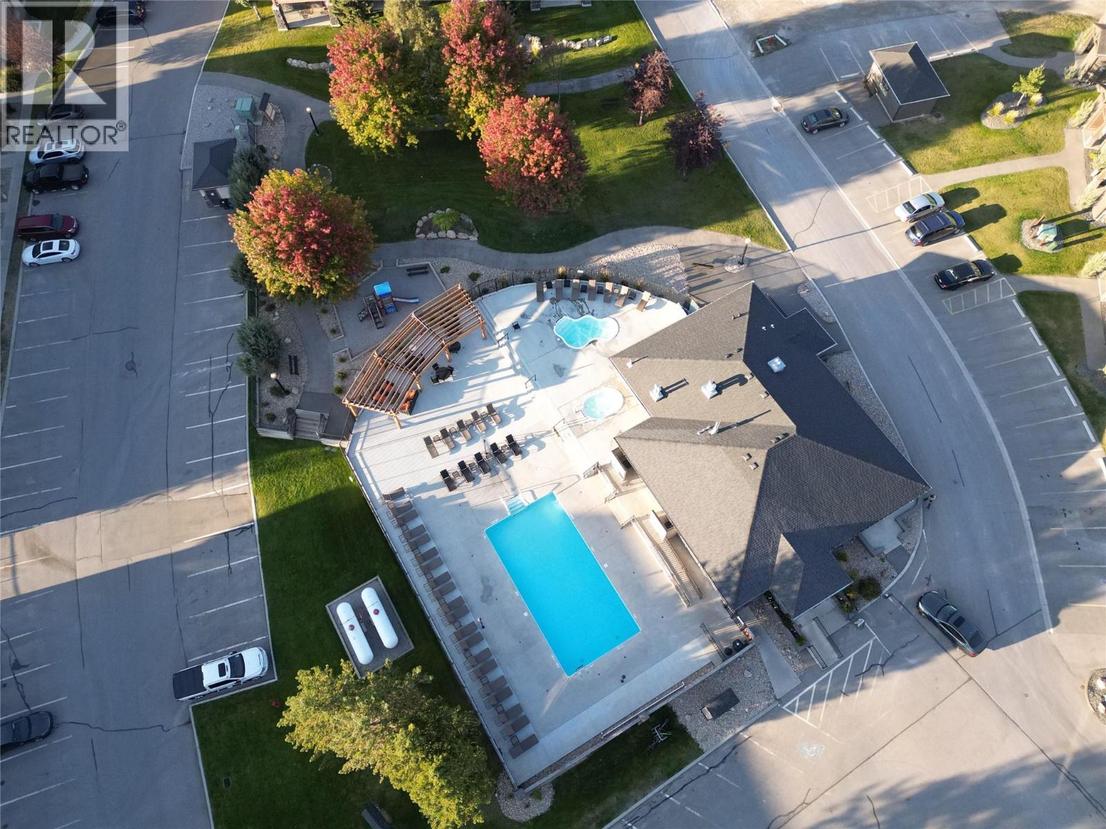 600 Bighorn Boulevard, Radium Hot Springs, British Columbia  V0A 1M0 - Photo 32 - 10383723