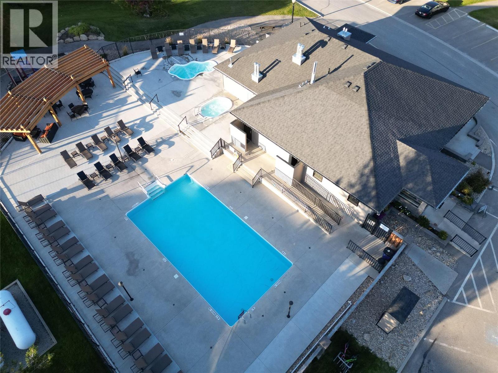 600 Bighorn Boulevard, Radium Hot Springs, British Columbia  V0A 1M0 - Photo 33 - 10383723